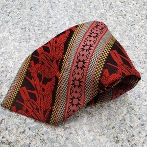 Countess Helena Tie